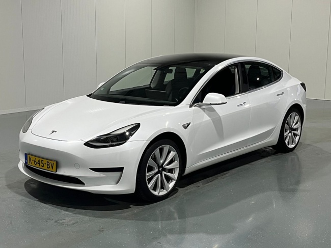 Tesla Model 3 - Standard RWD Plus 60 kWh