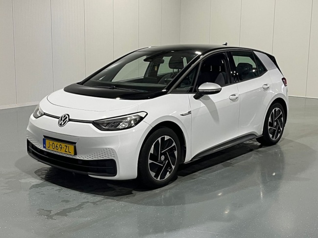 Volkswagen ID.3 - First 58 kWh