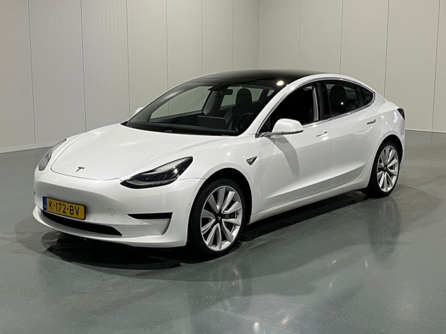 Tesla Model 3 - Standard RWD Plus 60 kWh