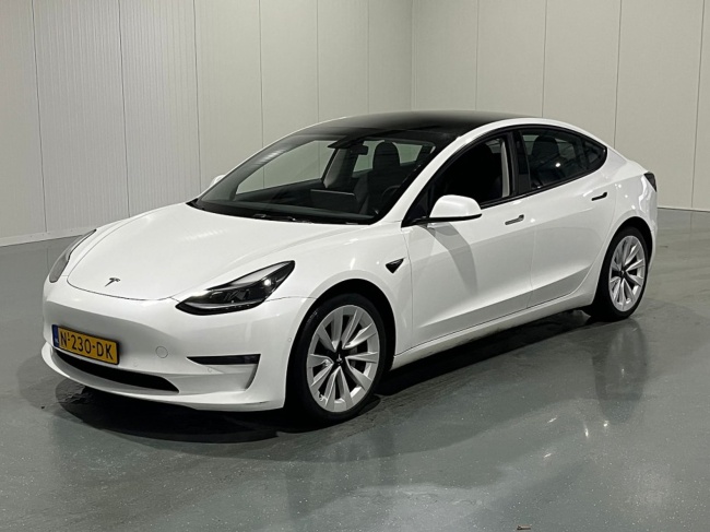 Tesla Model 3 - Long Range AWD 75 kWh