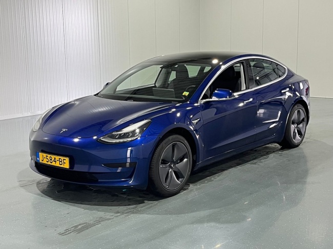 Tesla Model 3 - Standard RWD Plus 60 kWh
