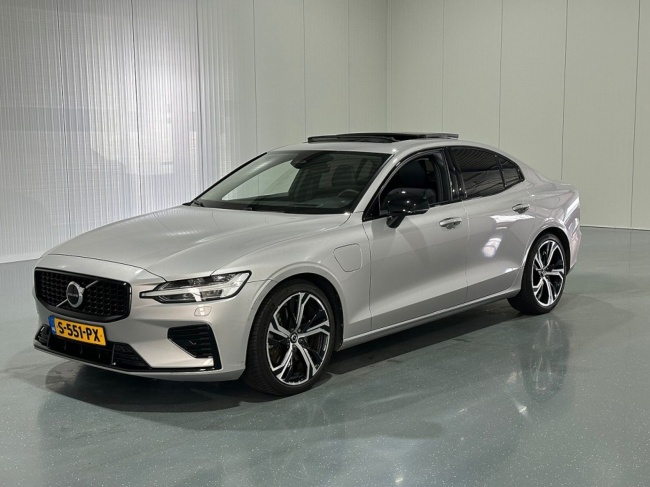 Volvo S60 - 2.0 Recharge T6 AWD Ultimate Dark Pano