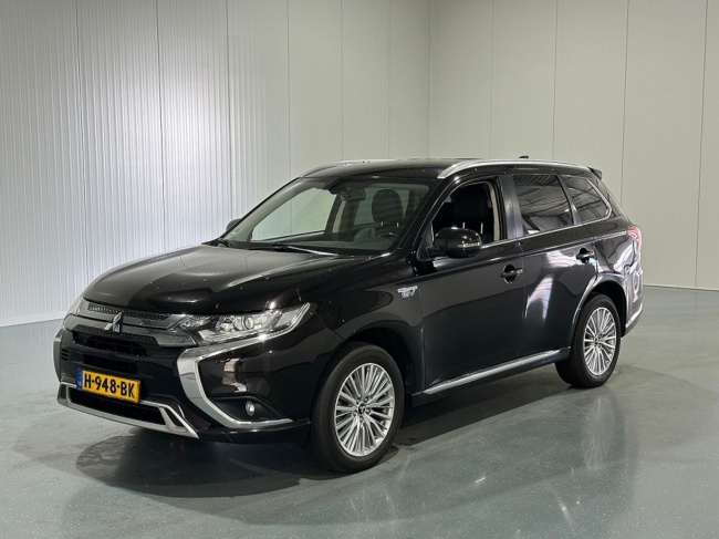 Mitsubishi Outlander - 2.4 PHEV Pure+