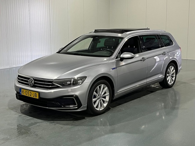 Volkswagen Passat - Variant 1.4 TSI PHEV GTE Business Pano