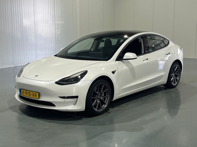 Tesla Model 3 - Standard RWD Plus 60 kWh