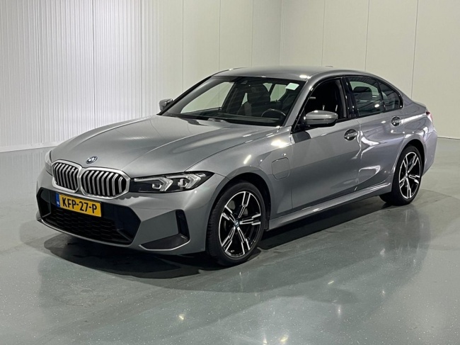 BMW 3-serie - 320e M-Pakket