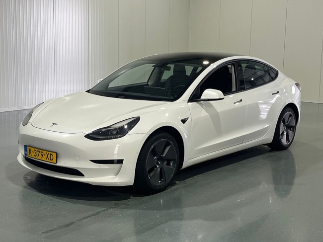 Tesla Model 3 - Standard RWD Plus 60 kWh