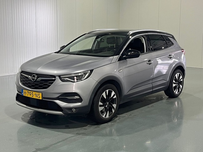 Opel Grandland X - 1.2 Turbo Business Executive