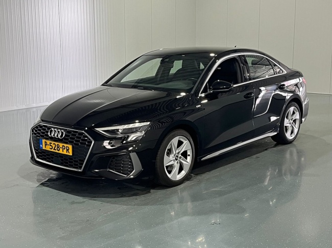 Audi A3 - Limousine 30 TFSI Automaat S edition