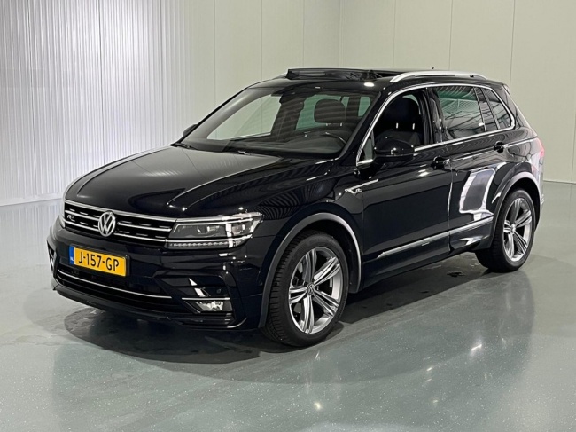 Volkswagen Tiguan - 1.5 TSI ACT Automaat Highline Business R Pano