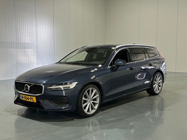 Volvo V60 - 2.0 T4 Automaat Momentum Pro