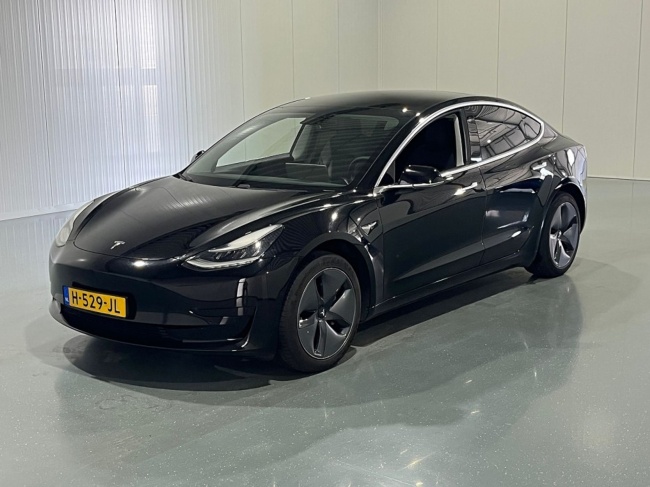 Tesla Model 3 - Standard RWD Plus 60 kWh