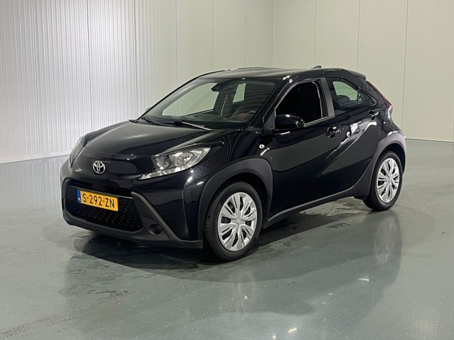 Toyota Aygo-X - 1.0 VVT-i MT Play
