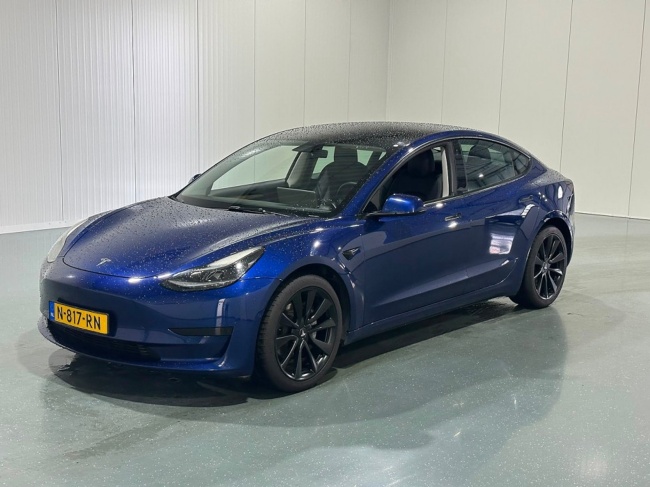 Tesla Model 3 - Standard RWD Plus 60 kWh
