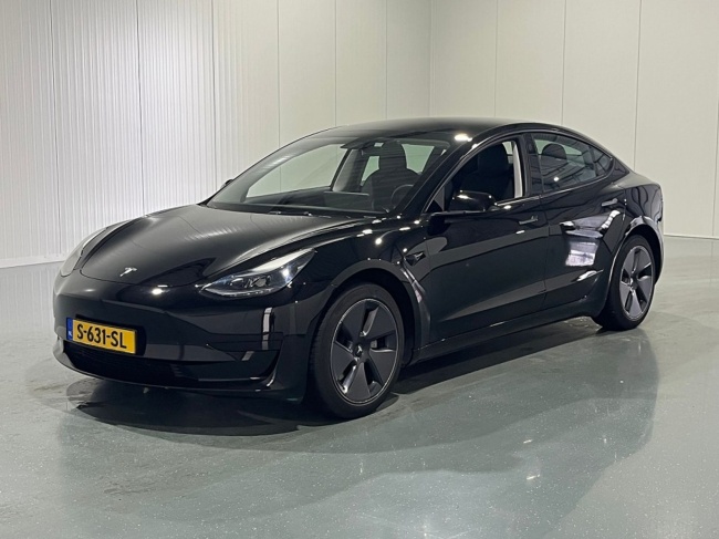 Tesla Model 3 - Standard RWD Plus 60 kWh