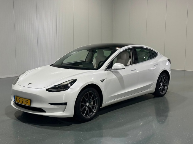 Tesla Model 3 - Standard RWD Plus 60 kWh
