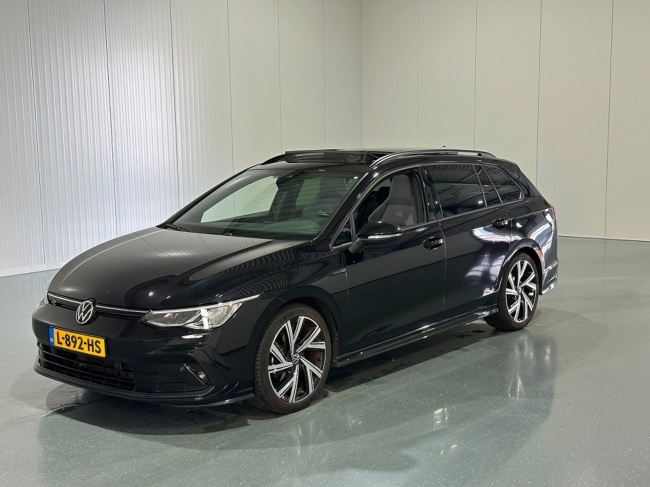 Volkswagen Golf - Variant 1.5 eTSI Automaat R-Line Pano