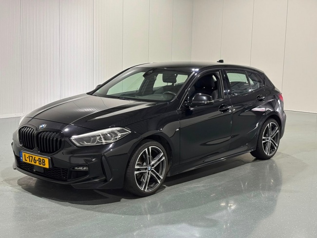 BMW 1-serie - 118i Automaat Business Edition Plus M-Pakket