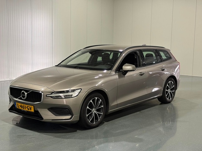 Volvo V60 - 2.0 B3 Momentum Advantage