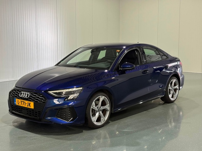 Audi A3 - Limousine 30 TFSI Automaat S edition