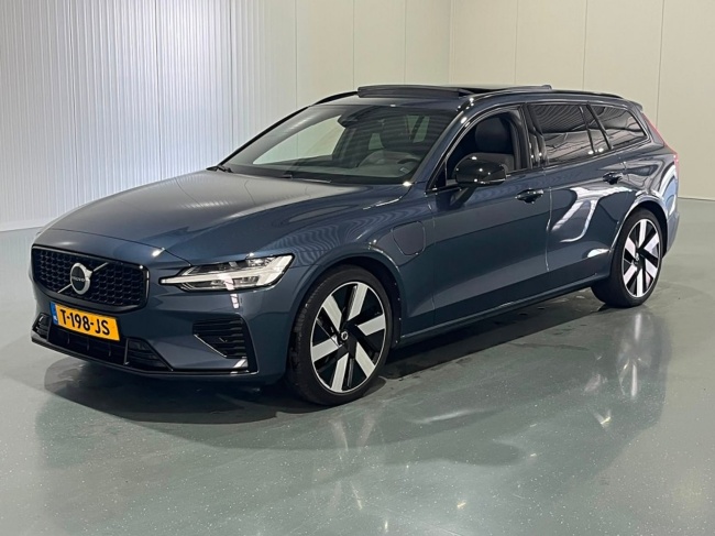 Volvo V60 - 2.0 T6 Plug-in hybrid AWD Plus Dark