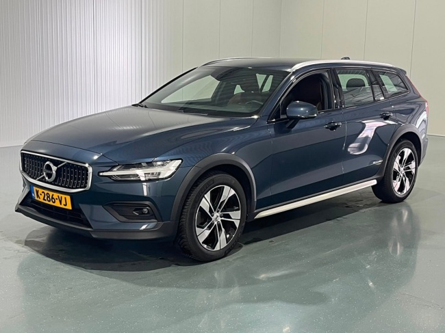 Volvo V60 - Cross Country 2.0 B5 AWD Pro