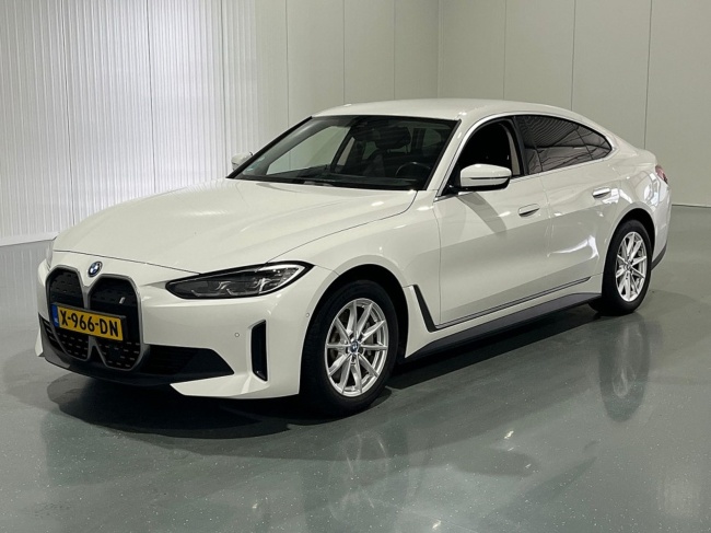 BMW i4 - eDrive40 High Executive 84 kWh