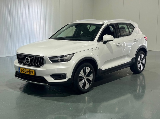 Volvo XC40 - 1.5 T5 Recharge Business Pro