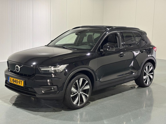Volvo XC40 - Recharge P8 AWD R-Design