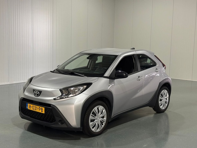Toyota Aygo-X - 1.0 VVT-i MT Play