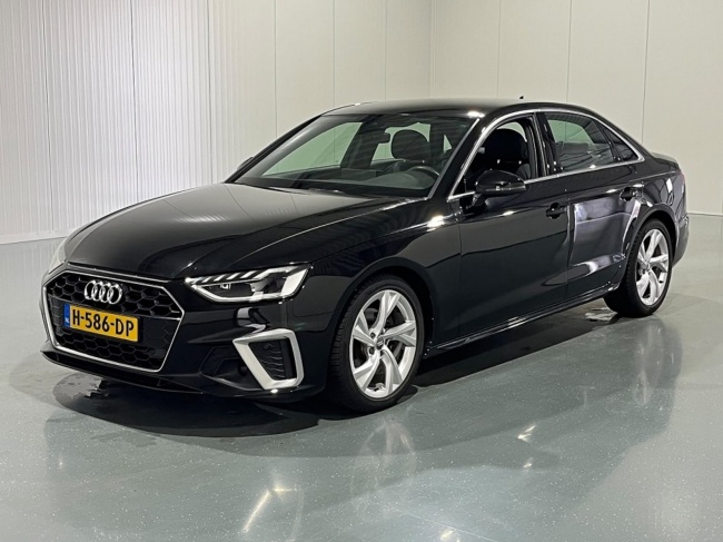 Audi A4 - 35 TFSI Automaat Launch edition S-Line