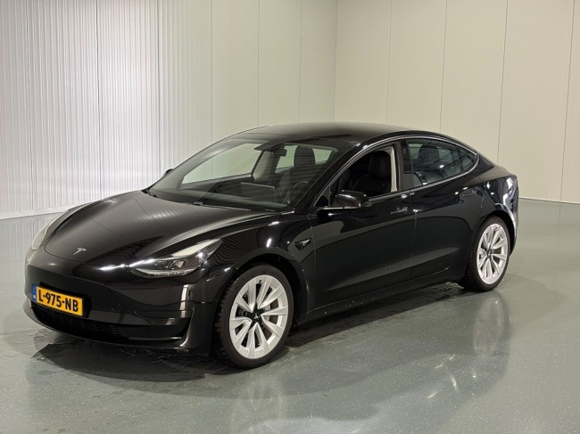 Tesla Model 3 - Standard RWD Plus 60 kWh