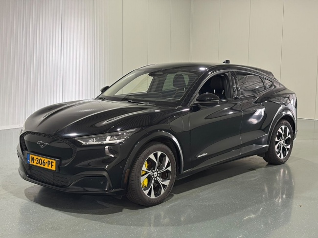 Ford Mustang - Mach-E RWD 75 kWh Pano