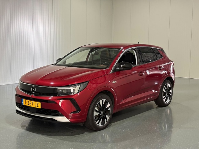 Opel Grandland - 1.6 Turbo Plug-In Hybrid Level 3
