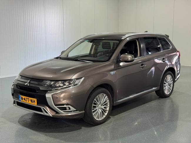 Mitsubishi Outlander - 2.4 PHEV Intense