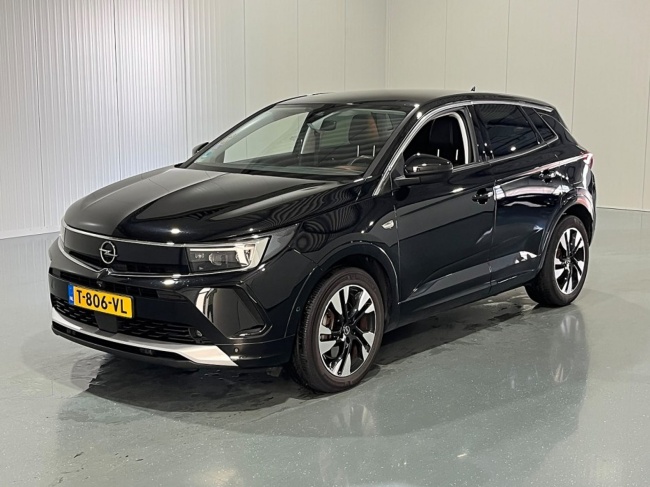 Opel Grandland - 1.6 Turbo Plug-In Hybrid Level 3