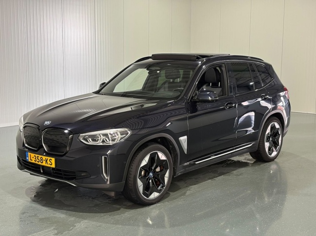 BMW iX3 - High Executive 80 kWh Pano
