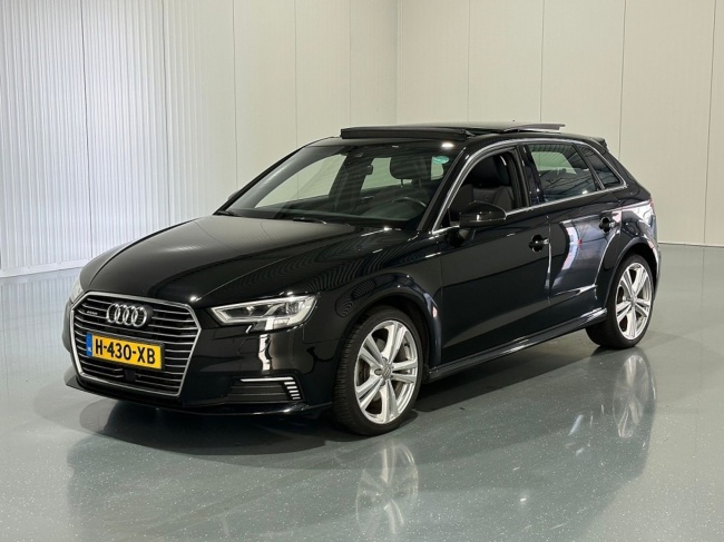 Audi A3 - Sportback 40 e-tron Plug-in S-Line Pano