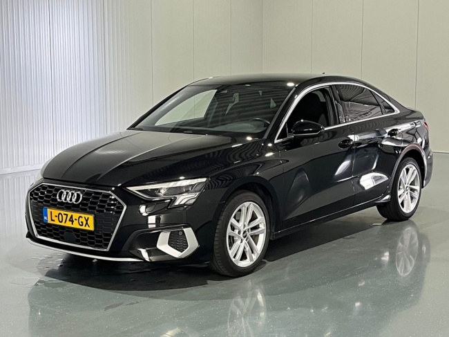 Audi A3 - Limousine 35 TFSI Automaat Business edition