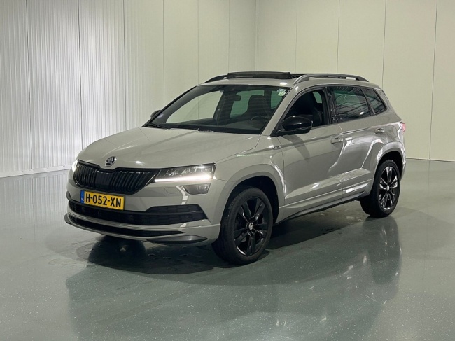 Škoda Karoq - 1.5 TSI ACT Automaat Sportline Business Pano