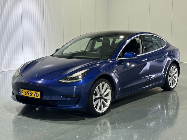Tesla Model 3 - Standard RWD Plus 60 kWh