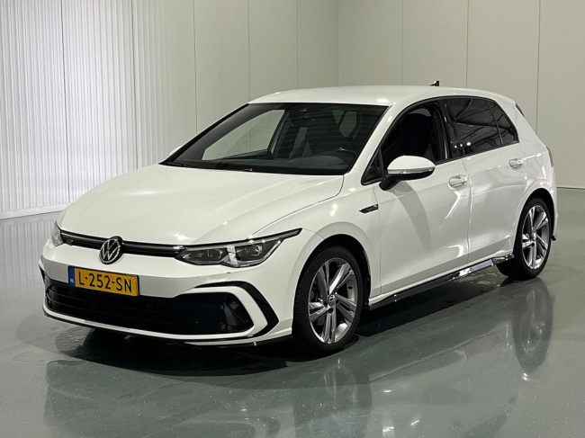 Volkswagen Golf - 1.5 eTSI Automaat R-Line Business