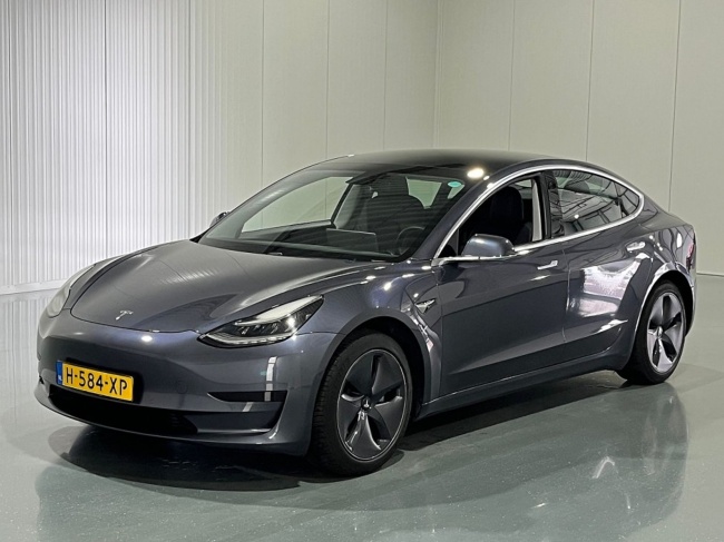 Tesla Model 3 - Standard RWD Plus 60 kWh