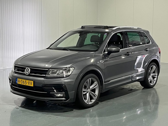 Volkswagen Tiguan - 1.5 TSI ACT Automaat Highline Business R Pano
