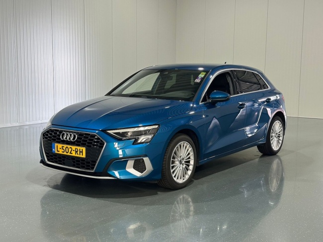 Audi A3 - Sportback 30 TFSI Automaat Business edition