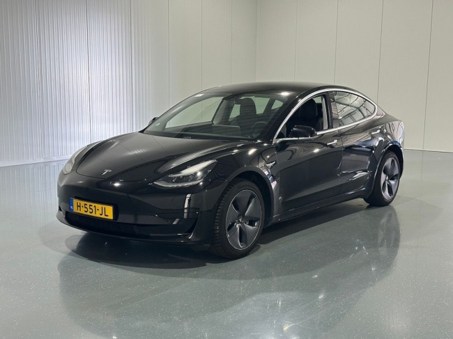 Tesla Model 3 - Standard RWD Plus 60 kWh