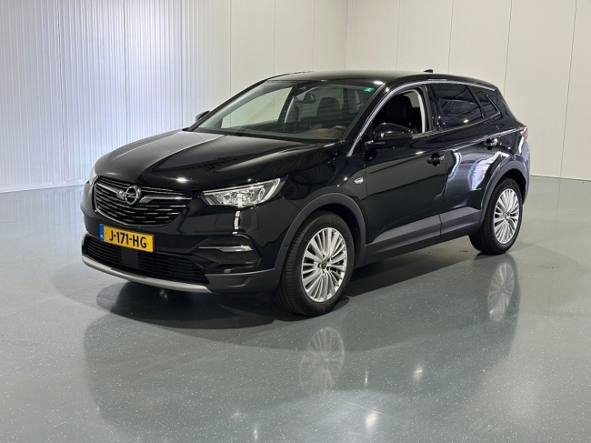 Opel Grandland X - 1.2 Turbo Business Executive