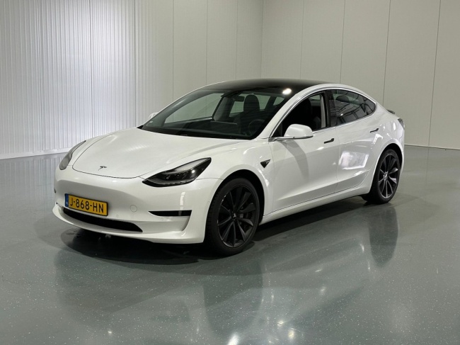 Tesla Model 3 - Standard RWD Plus 60 kWh