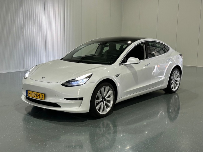 Tesla Model 3 - Standard RWD Plus 60 kWh