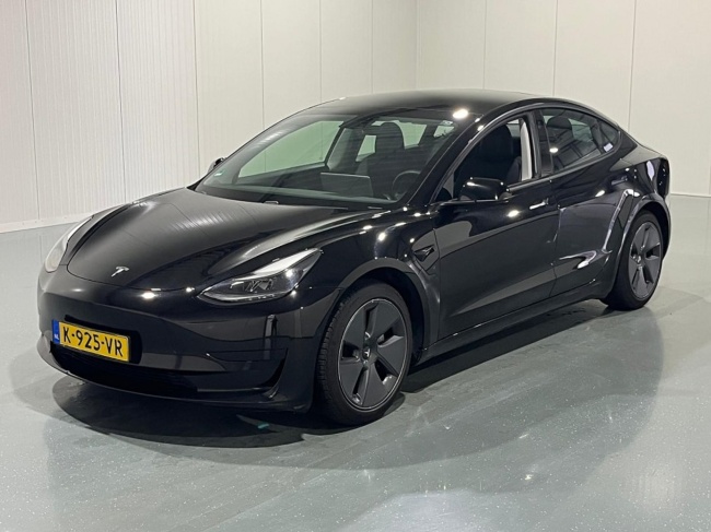 Tesla Model 3 - Standard RWD Plus 60 kWh